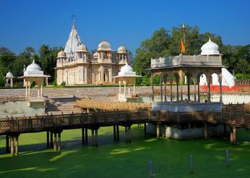 Grand Shree Pashupatinath Temple in Mandsaur, Madhya Pradesh, showcasing stunning architecture and spiritual significance.