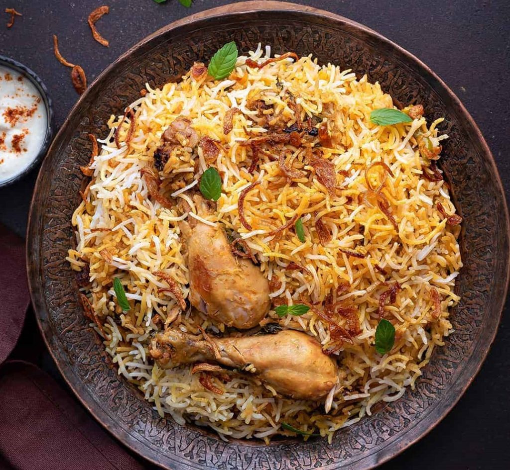 Exploring Azamgarh’s vibrant street food culture with traditional snacks