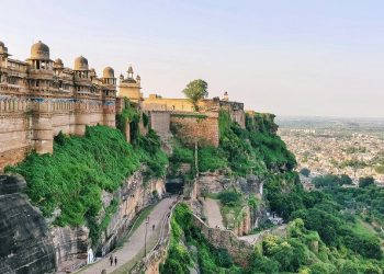 Maihar: The Hidden Gem – Scenic view of Maihar with Trikuta Hill and Maa Sharda Devi Temple, showcasing the spiritual and natural beauty of the region