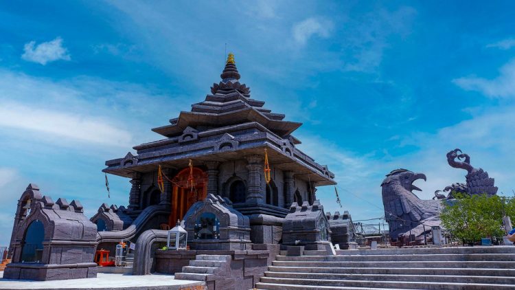 Discover the Charm of Kollam: The Gateway to Kerala’s Backwaters